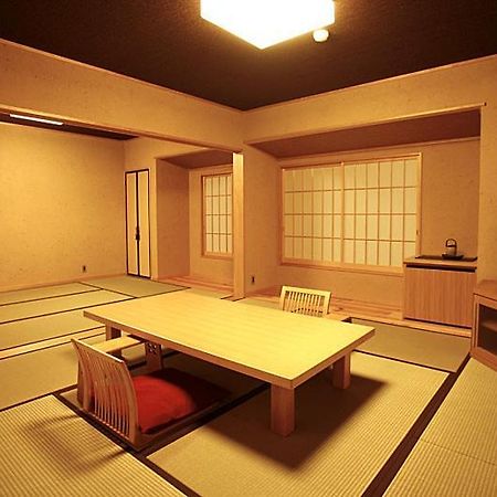 האקונה Masutomi Ryokan מראה חיצוני תמונה
