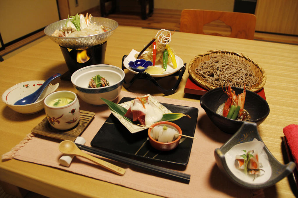 האקונה Masutomi Ryokan מראה חיצוני תמונה